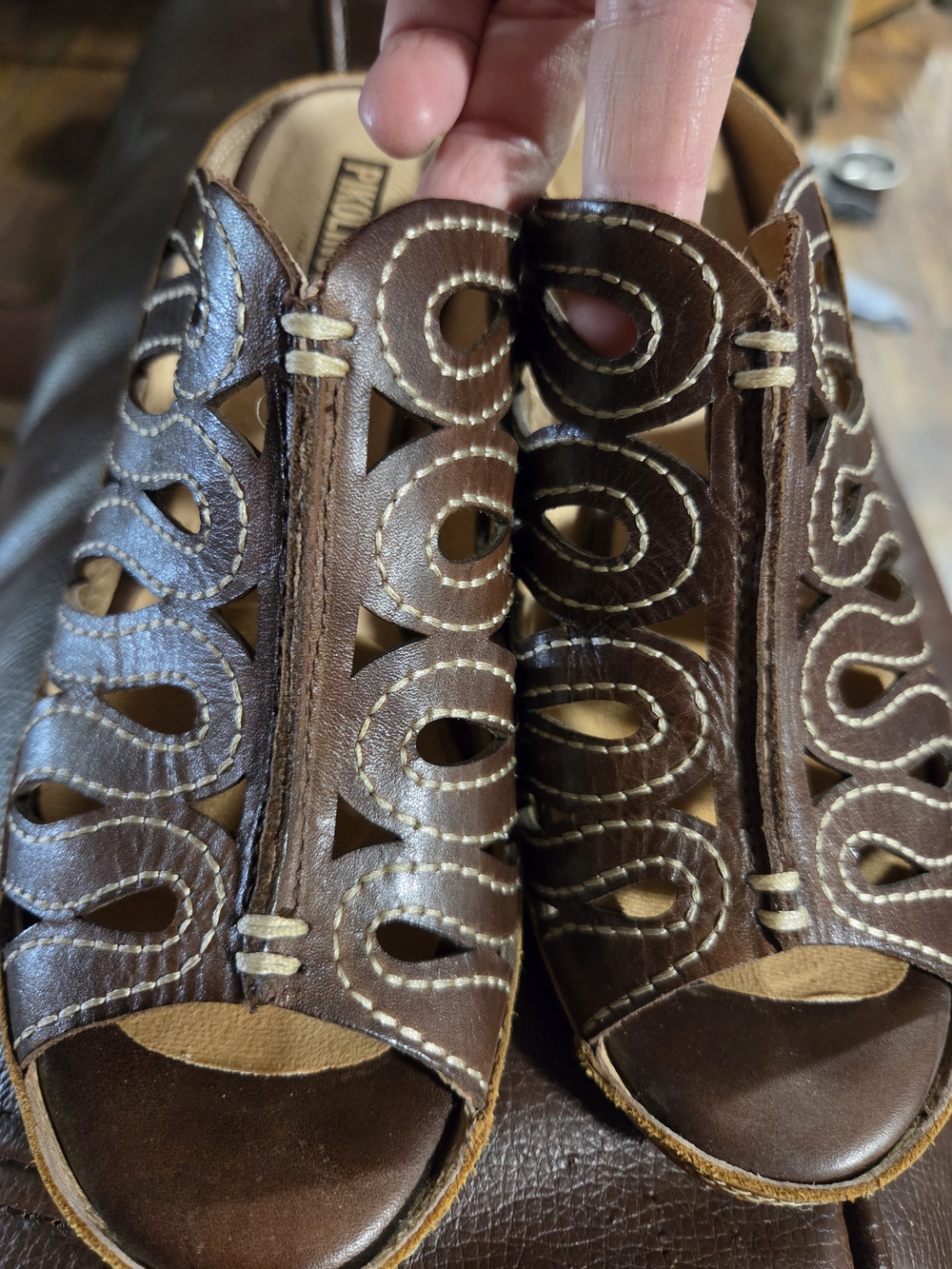 Brown Leather Cutout Peep-Toe Sandals - Decorative Stitching Size 38 Pikolonos